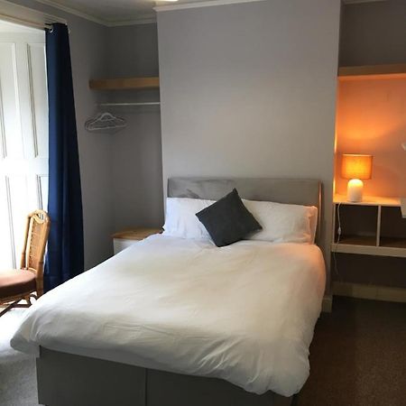 Budget Stay, Shared Guest House, R1 Mount Pleasant Hill Swansea Bagian luar foto