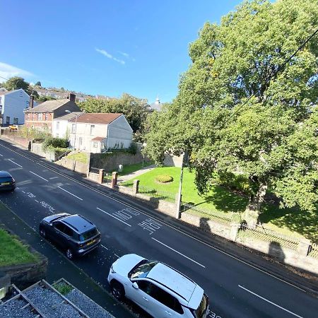 Budget Stay, Shared Guest House, R1 Mount Pleasant Hill Swansea Bagian luar foto